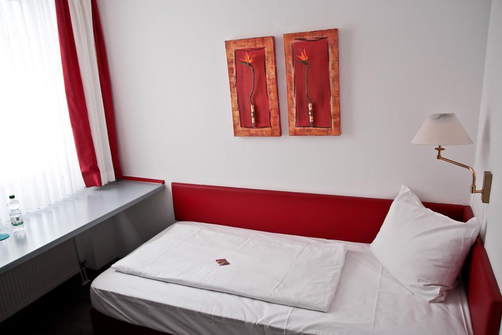 Hotel Postbauer-Heng, E-Mobilitaet, Ladestationen Fuer Elektroautos Cameră foto